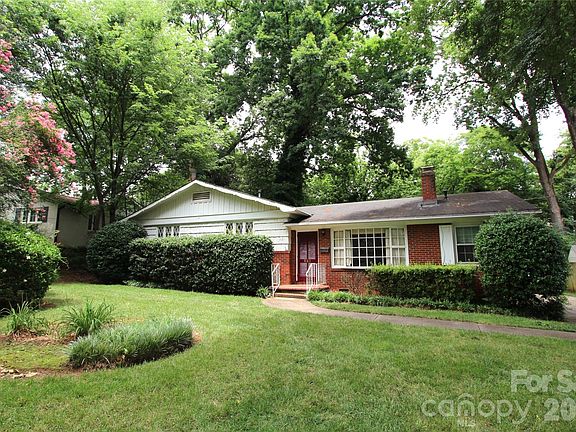 2nd image of 821 Burnley Rd