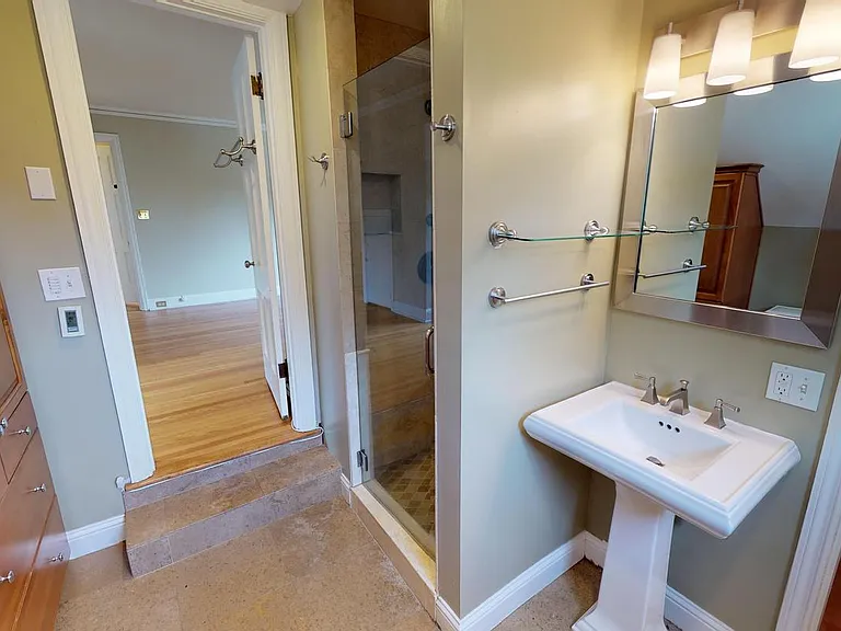 2371 SW Montgomery Dr — Photo 20