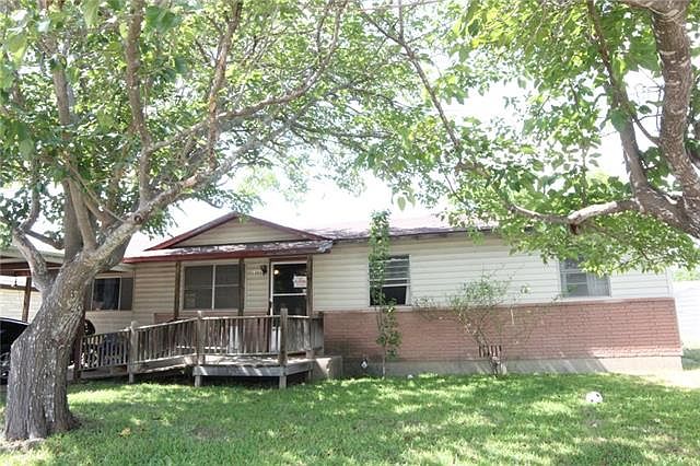 1st image of 1303 Westview Dr