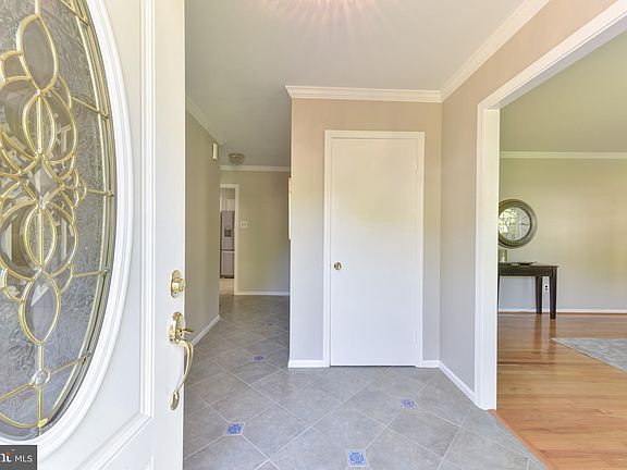 4th image of 9123 Windflower Ln