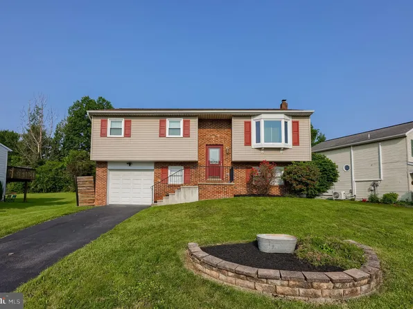 900 Evergreen St, Denver, PA 17517