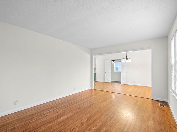 4th image of 2522 Timberwood Dr