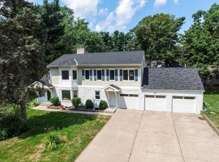 2611 Swan Ave, Saint Paul, MN 55109