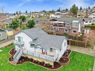 2414 E 9th St, Bremerton, WA 98310