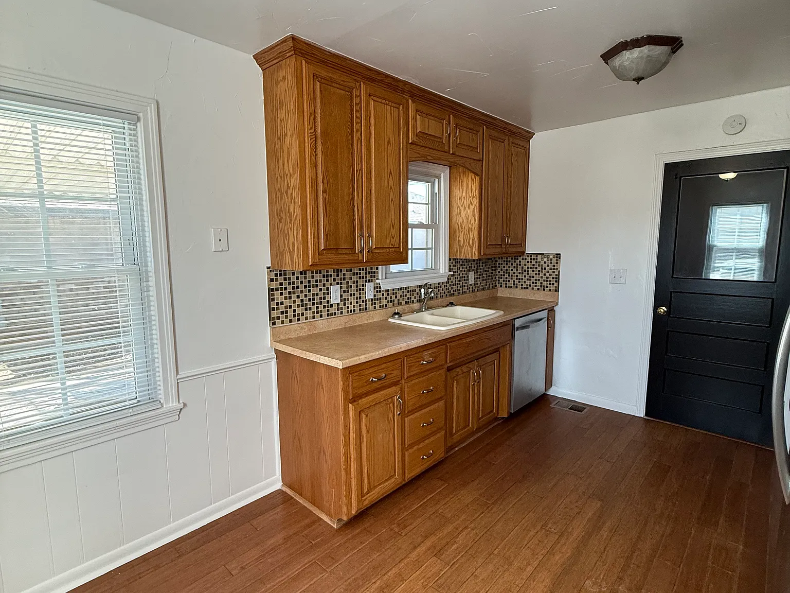 3 bed, 1240 sqft, $1,500 — Photo 3