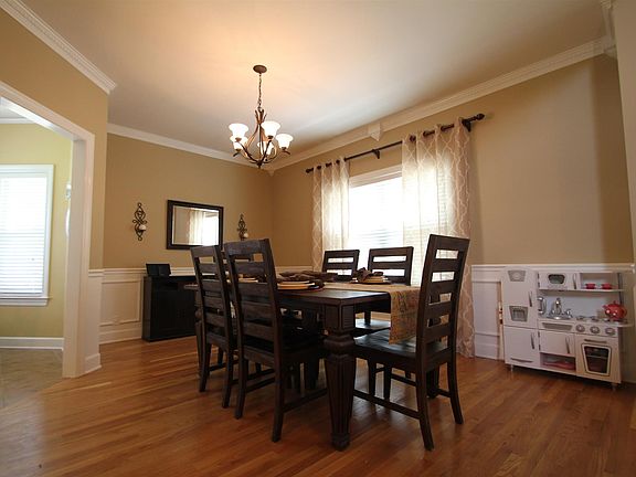 5th image of 2831 Comer Dr
