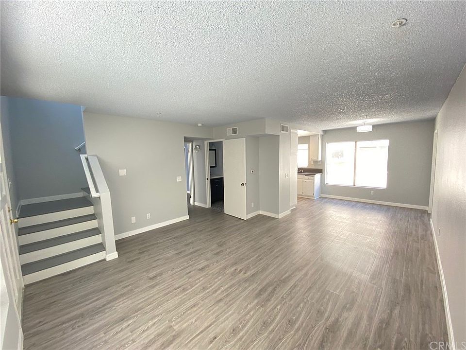 1st image of 8834 Burnet Ave Unit 4
