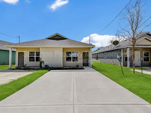 2nd image of 409 E Avenue G