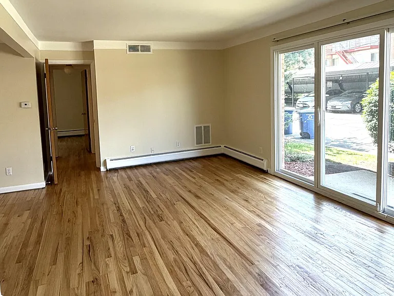 1209 Island Dr #104 — Photo 3
