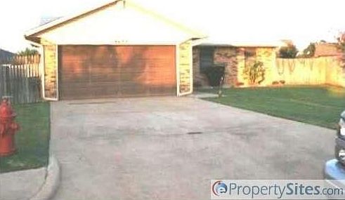 2nd image of 8637 NE 20th St