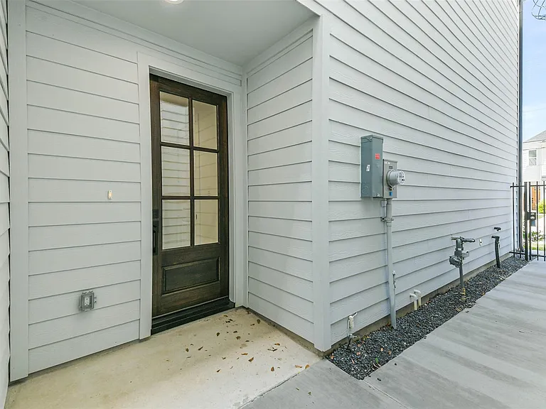 5703 Balbo St #F — Photo 6