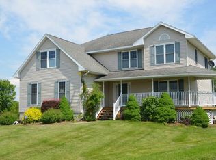 25 Saunders Rd, Ithaca, NY 14850