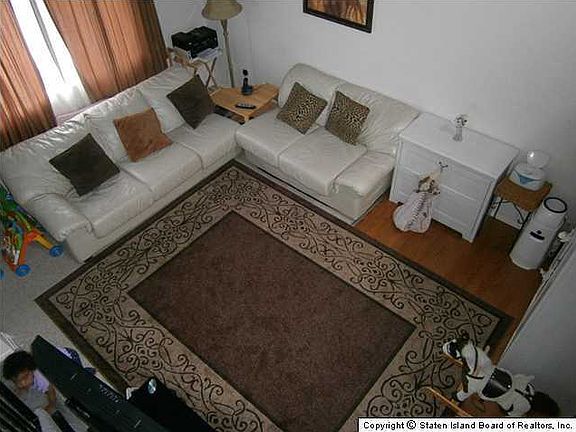 4th image of 21 Bunnell Ct #A