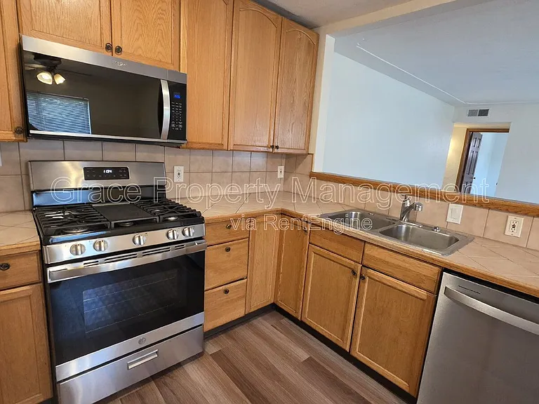 9301 Ellen Ct — Photo 6