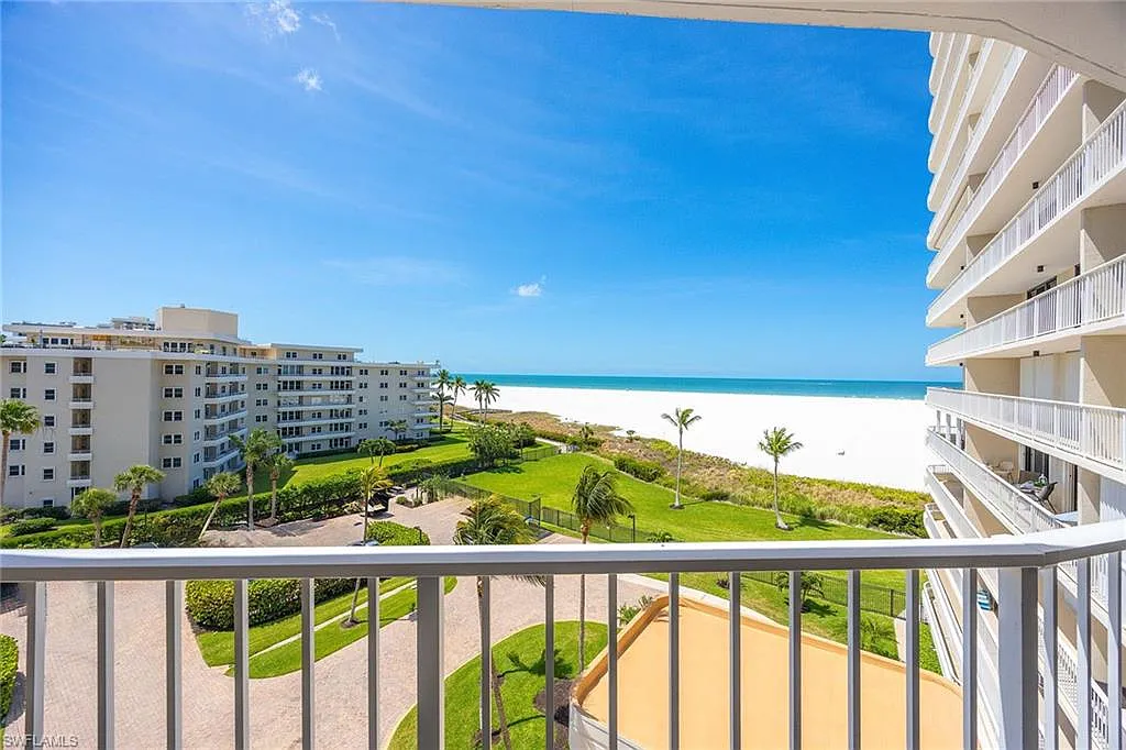 2 bed, 2.0 bath, 1070 sqft, $8,000 — Photo 2