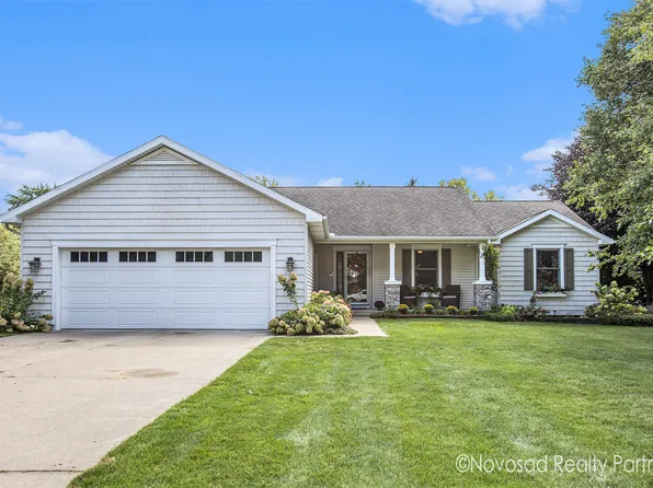 4150 Jeanola St NW, Grand Rapids, MI 49544