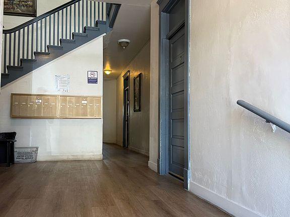 3rd image of 1114 N Poinsettia Dr #8