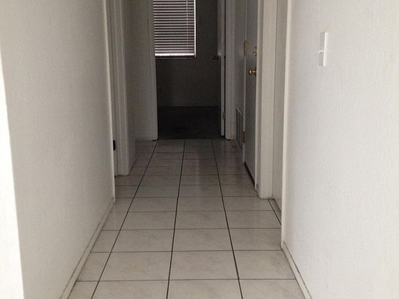 4th image of 4006 Honeydale Ct