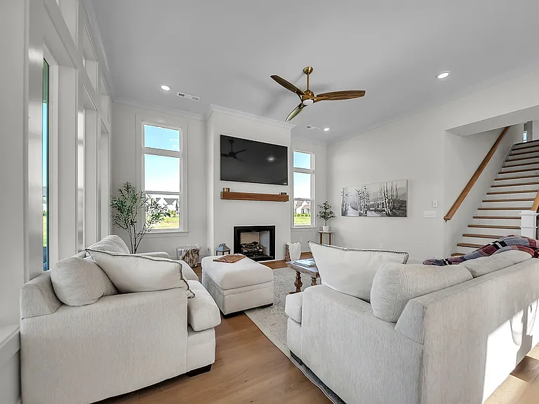 8420 Ashbury Ct — Photo 9