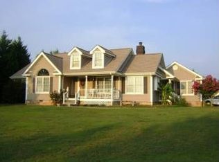 169 Georgian Ter NE, Calhoun, GA 30701