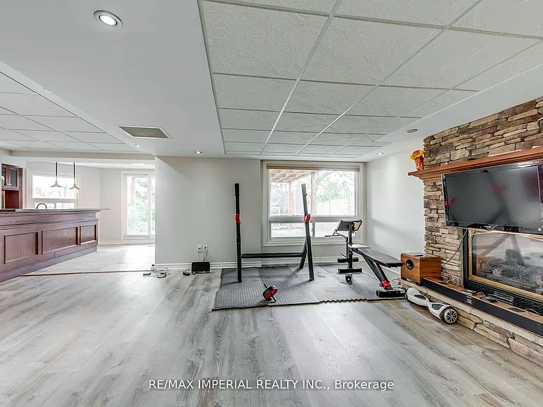 2800 Huntingdon Trl S — Photo 25