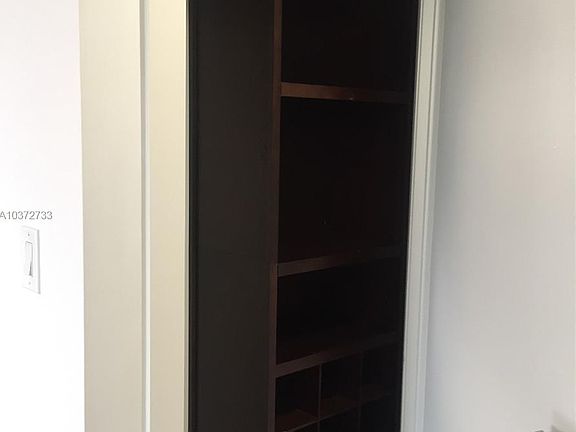 4th image of 1050 Brickell Ave #2819
