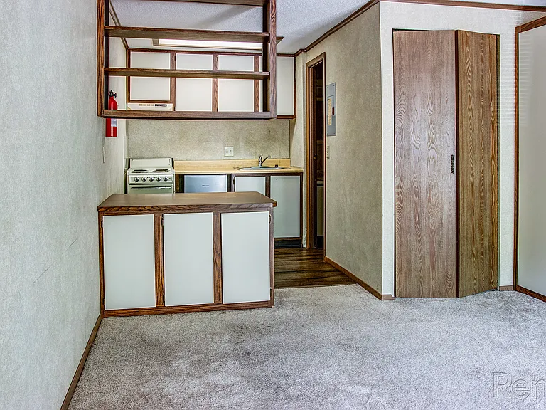Brunswick Apartments — Photo 15
