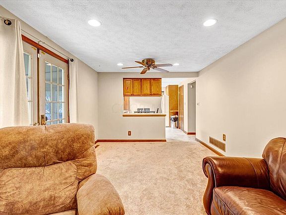 4th image of 1170 Hilton Dr