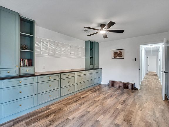 3rd image of 5675 Sylmar Rd