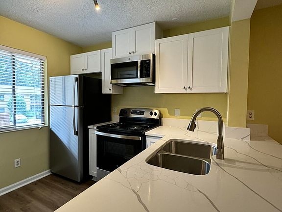 3rd image of 3647 Saint Johns Ct #B
