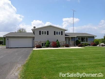 3BR/2BA Tri Level