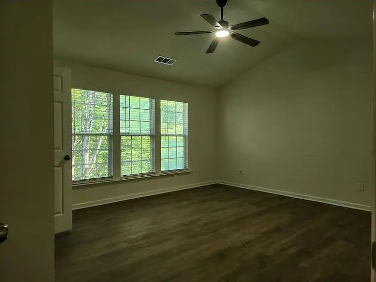 2025 Kyrle Ln — Photo 19