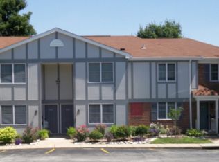 1703 Canary Cv, Brentwood, MO