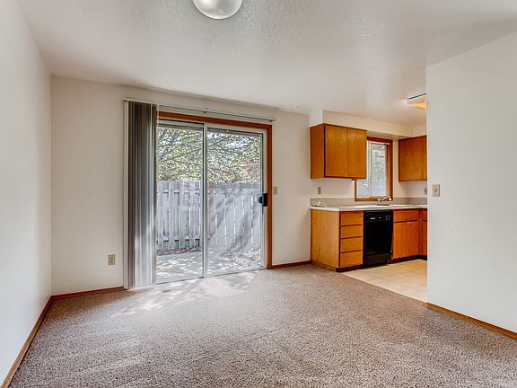 3rd image of 278 NE Hyde Cir