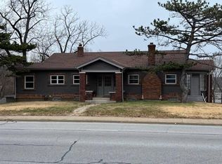 4901 Antioch Rd, Overland Park, KS 66203