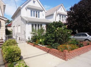 7219 Manse St, Forest Hills, NY 11375