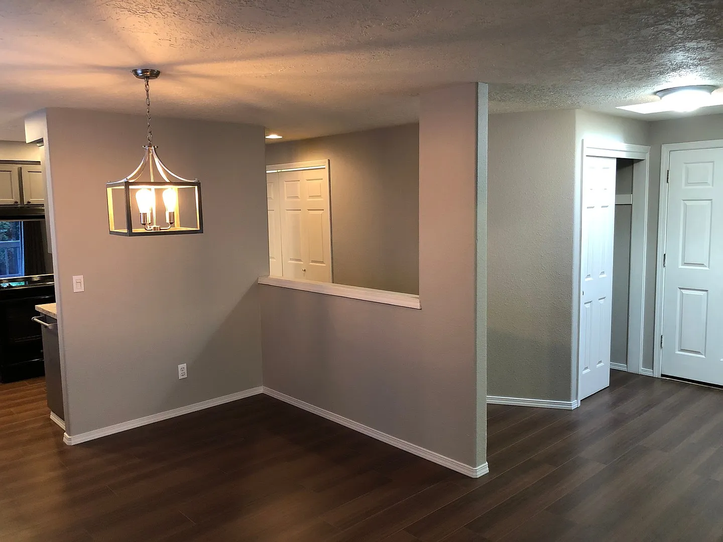 Three Bedroom Home in South Salem — Photo 4