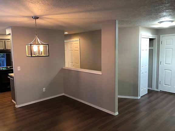 4th image of 5679 Moonstone Loop SE