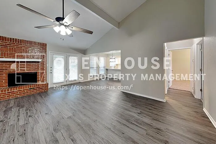 3 bed, 2.0 bath, 1569 sqft, $2,150 — Photo 4