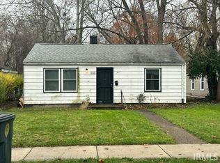 938 Roosevelt St, South Bend, IN 46616