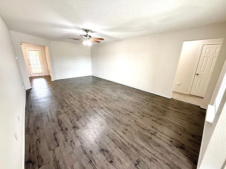 10825 Snow Pea Dr — Photo 2