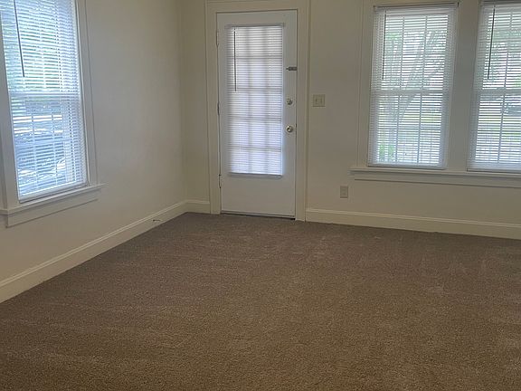 4th image of 872 Sheridan Ave