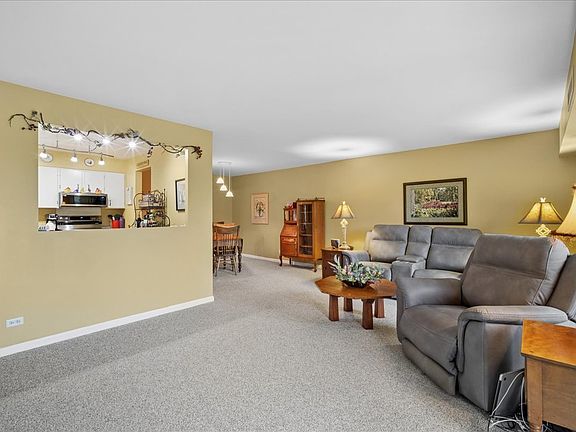 4th image of 1515 E Central Rd Unit 462B