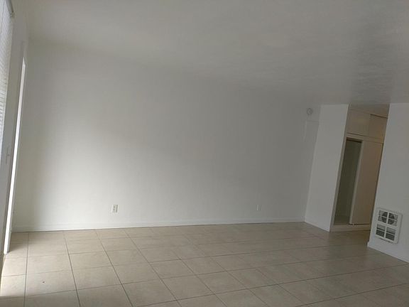 3rd image of 5181 NE 18th Ave APT 2