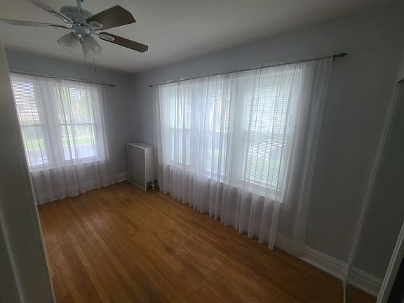 4th image of 5400 W Cornelia Ave APT 1E