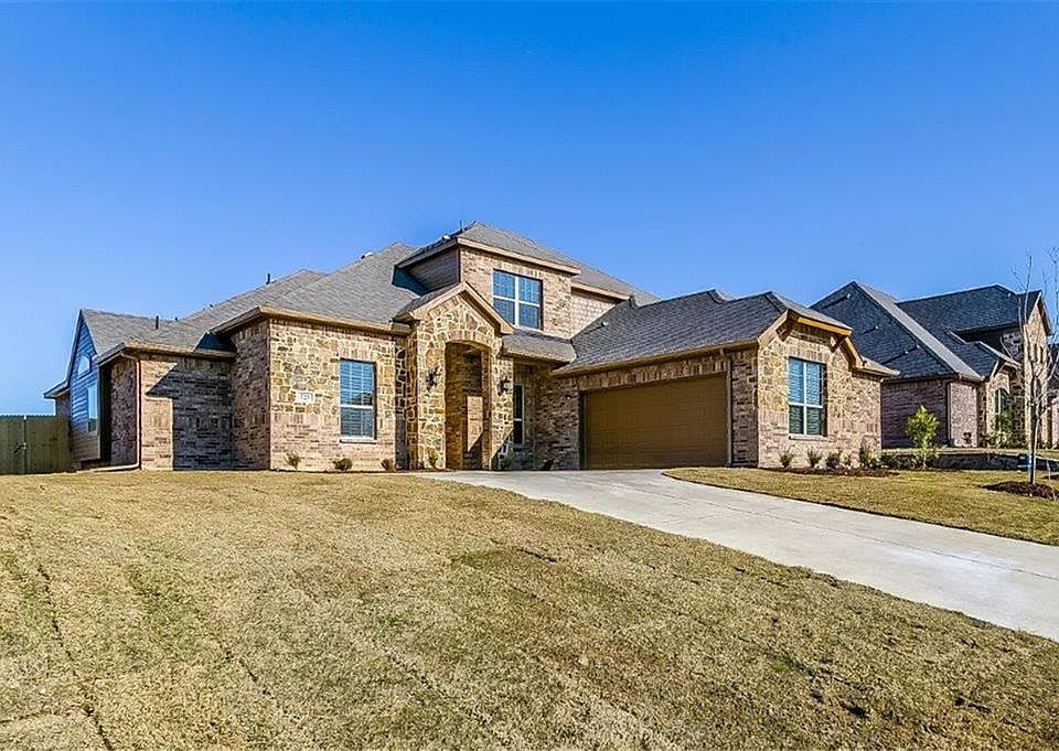1st image of 225 Hillstone Dr