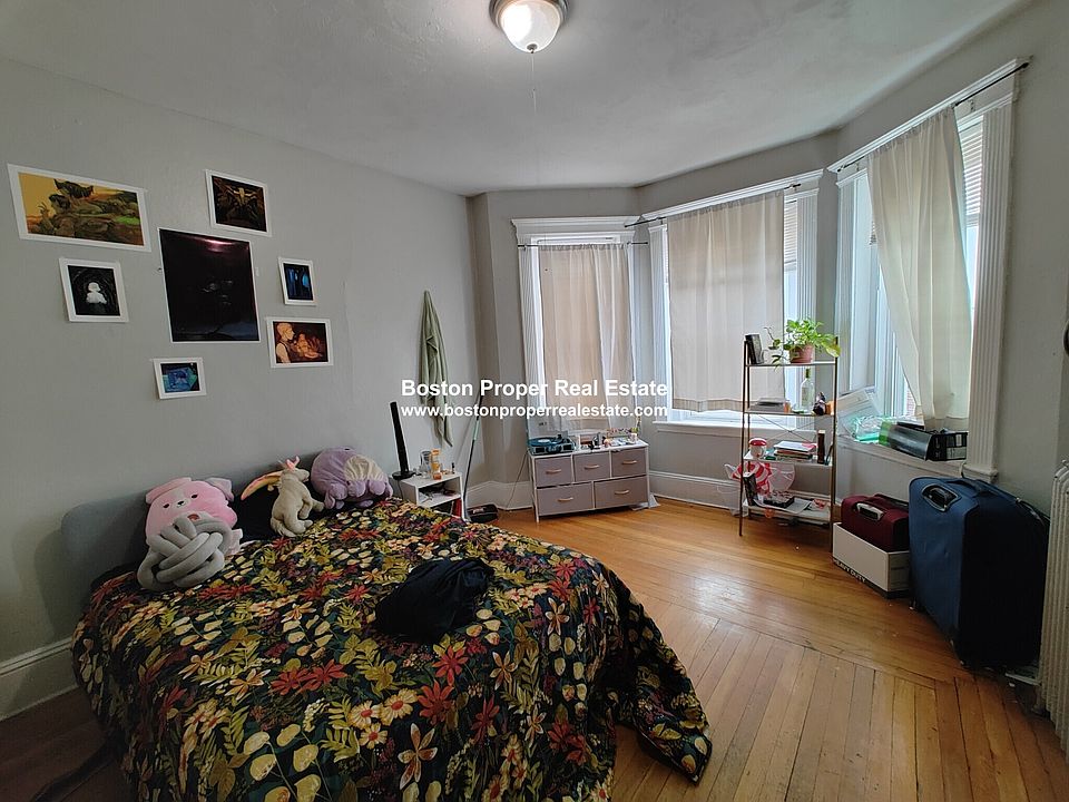 1st image of 463 Park Dr APT 8