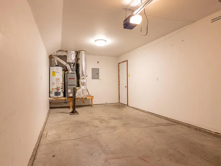 516 S Arthur St — Photo 21