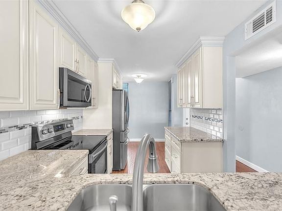 4th image of 6045 Coral Lake Dr #6045