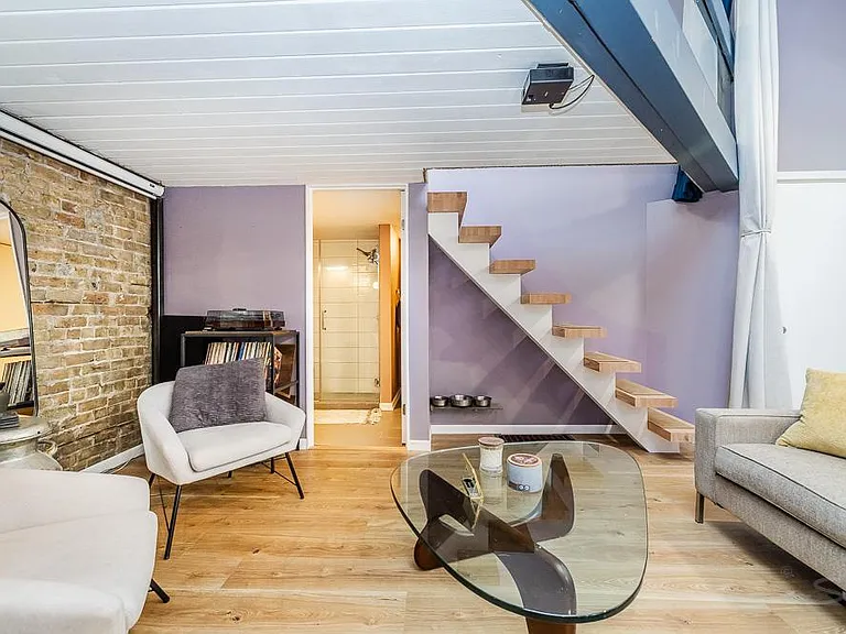 1037 W Dickens Ave — Photo 13